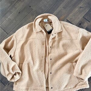 Women’s Nike tan Cozy Sherpa Jacket in Beige medium